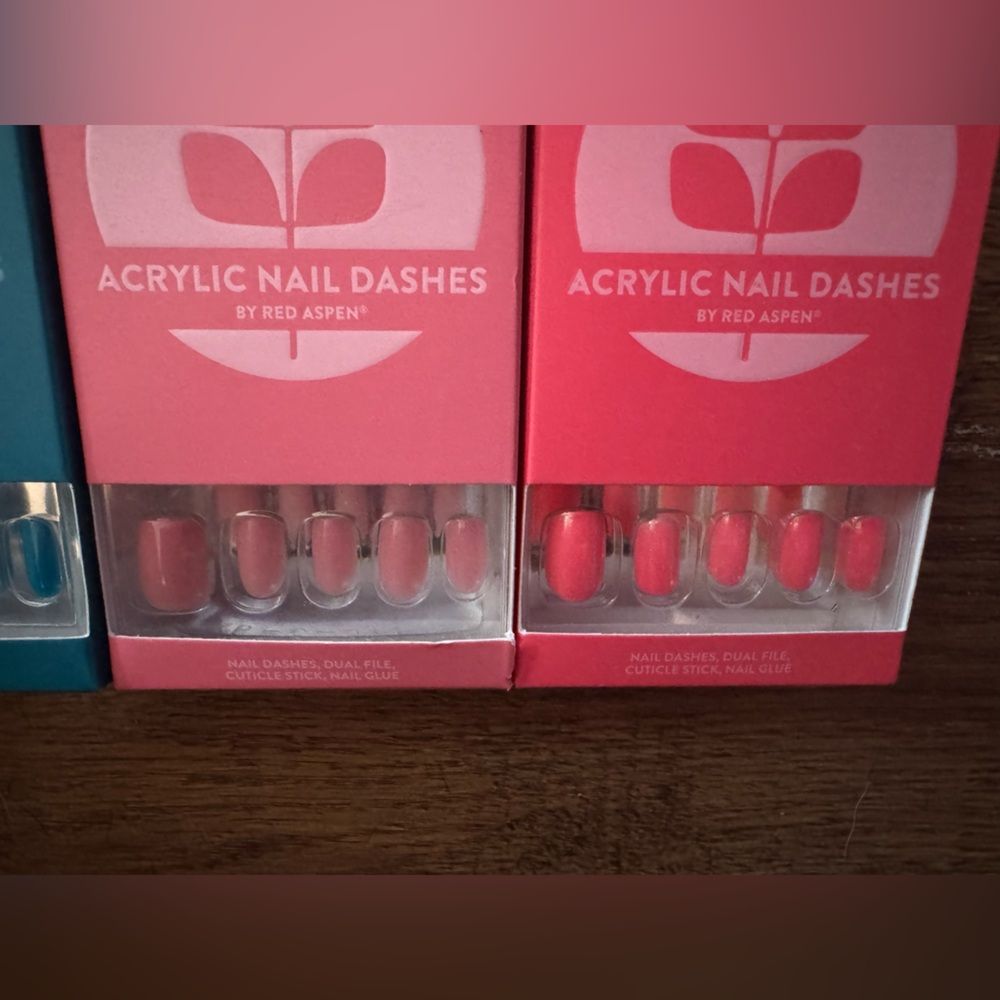 Red Aspen Acrylic press on Nails includes 5 boxes - Picture 2 of 8